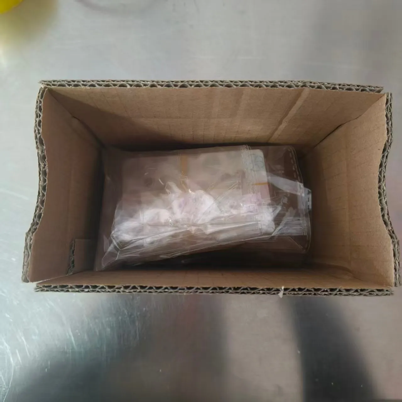 اپنی ادائیگیوں کو ذاتی بنائیں! کریڈٹ کارڈ کی کھالوں کی ہماری نئی لائن متعارف کرانا