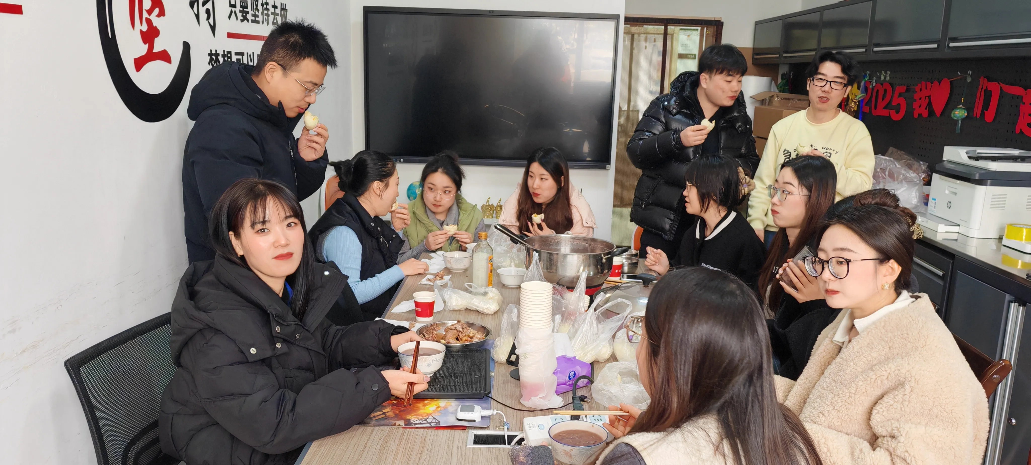 جوجو پیک میں روایت اور گرم خواہشات کا ذائقہ